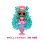 Serena stands on her fin