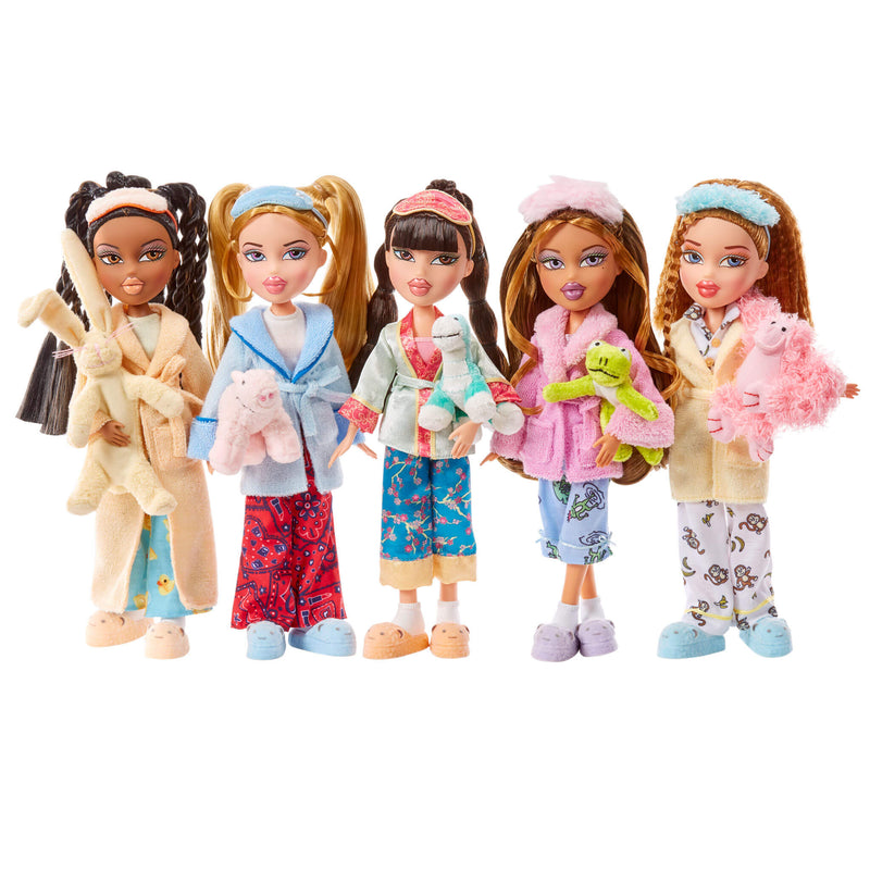 Sasha, Cloe, Jade, Yasmin, and Meygan in pj's