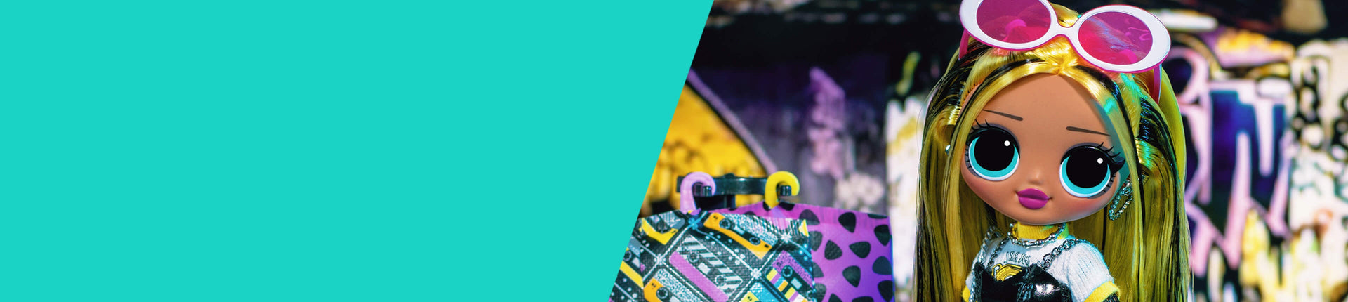 Unbox 20 surprises including fashions, shoes and accessories with the LOL Surprise O.M.G. Outrageous Millennial Girls Series 2 fashion dolls. Collect all four fan favorite big sisters!